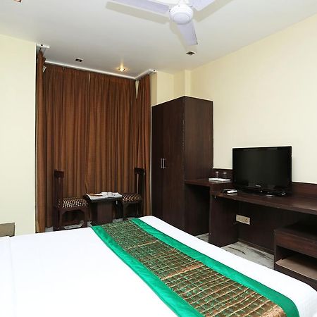 Oyo Rooms, Cyber Park Gurgaon Eksteriør bilde
